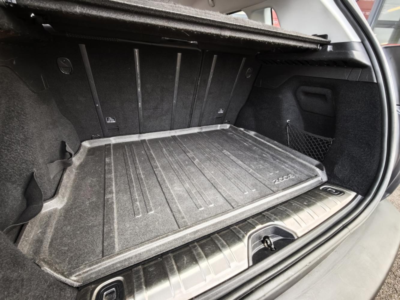 PEUGEOT 2008  ALLURE 1.6 eHDi  VEHICULE OCCASION BAUGY OCCASION CHAMBILLY