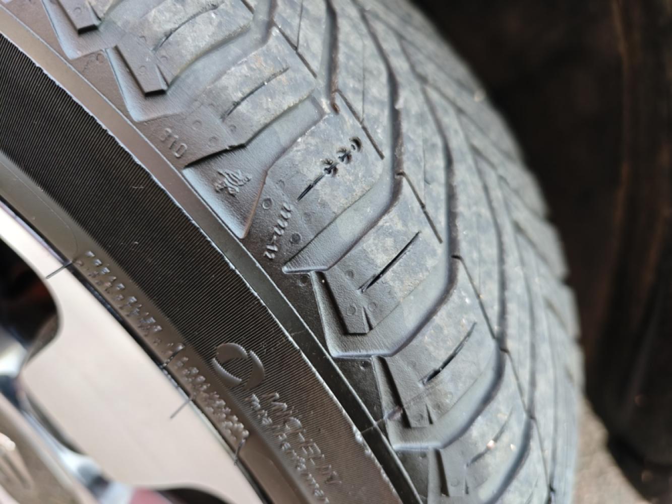 CITROËN C4 CACTUS SHINE 1.6 Blue Hdi 100 cv BVM 5