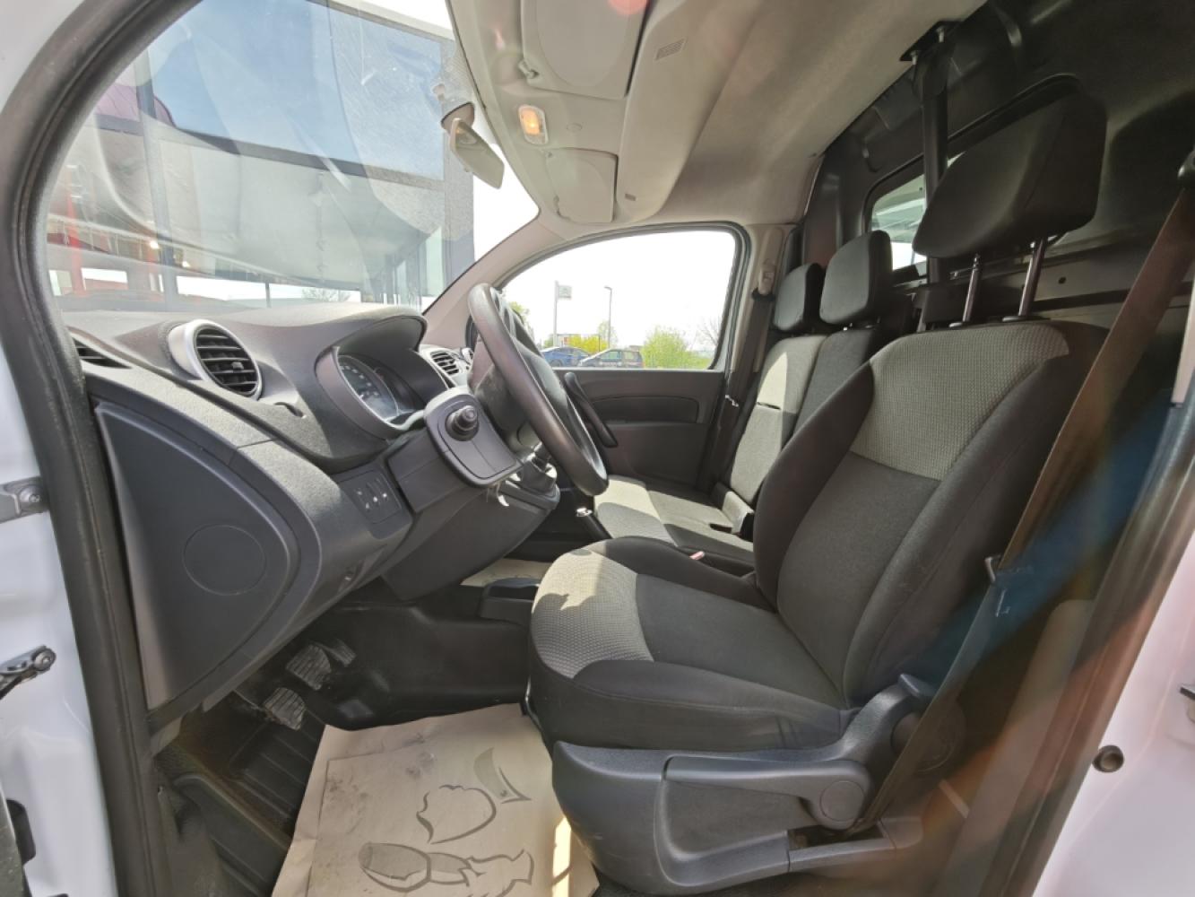 RENAULT KANGOO Express 2. 3 places vitré Grand Confort dCi 90 cv   (pas d’adblue)